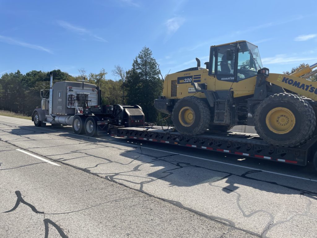 CTBX Trucking Service Texas Large, Heavy Equipment Hauling